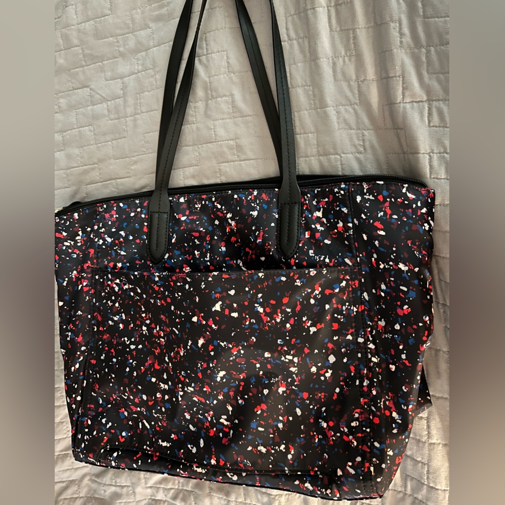 Excellent condition. Clean inside and out. Straps are in excellent condition.